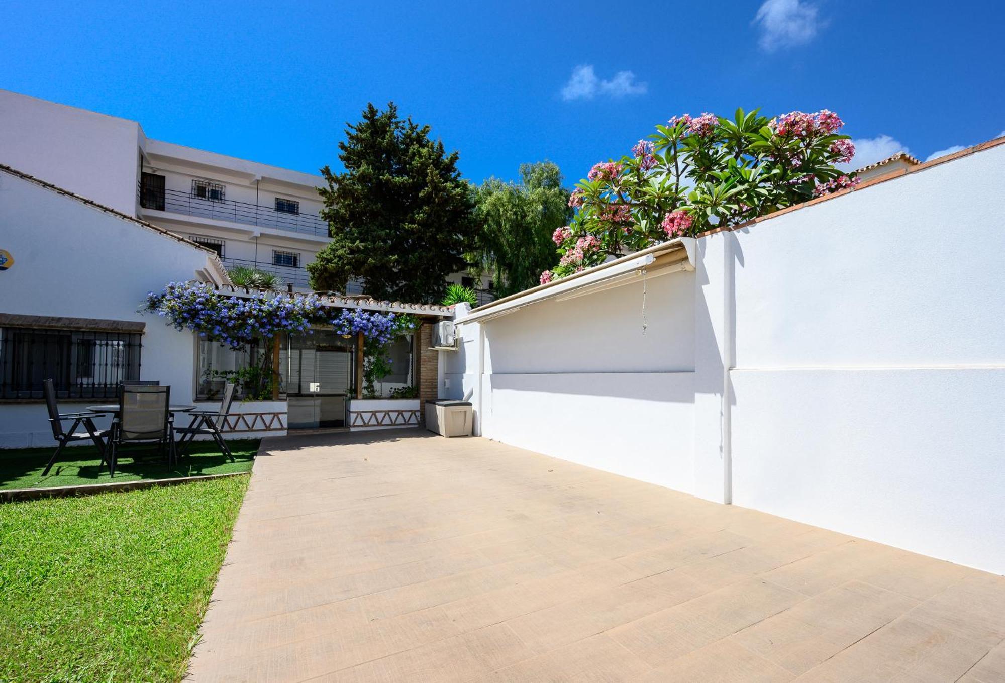Chalet En Puerto Marina 贝纳尔马德纳 外观 照片